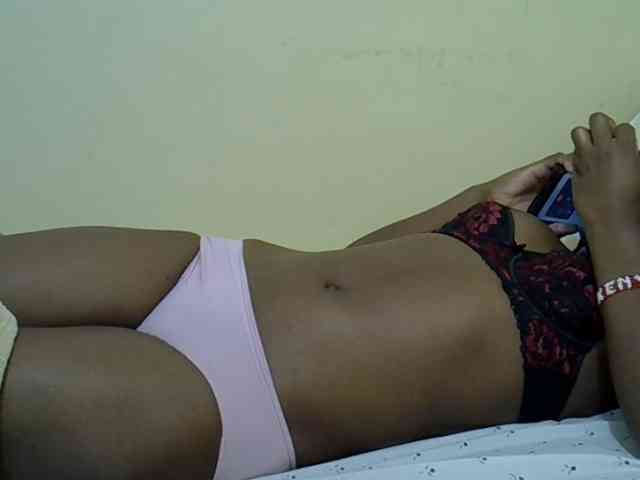 curvy-corazon webcam