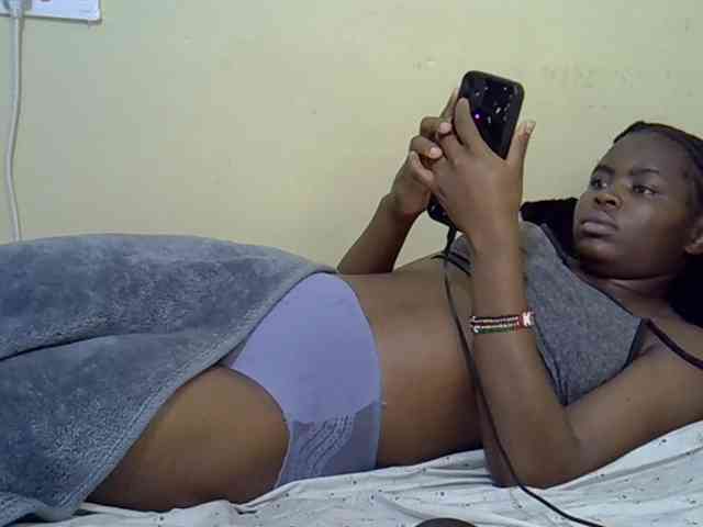 curvy-corazon webcam