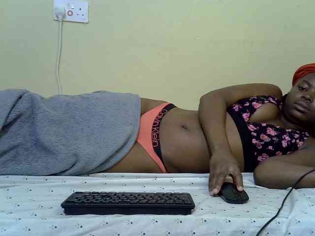 curvy-corazon webcam