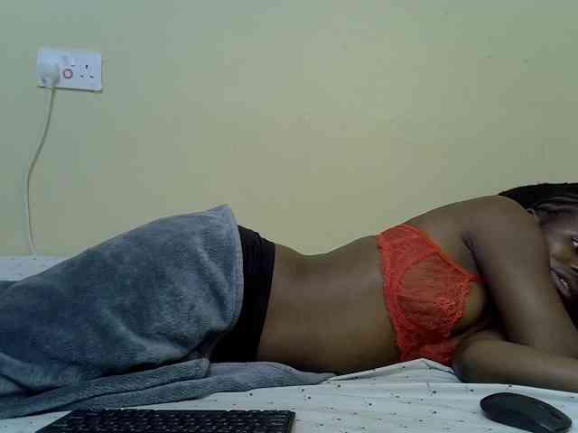 curvy-corazon webcam