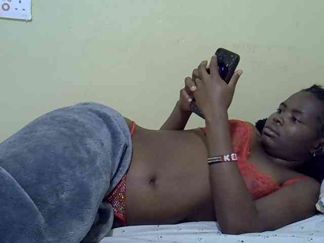 curvy-corazon webcam
