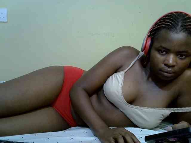 curvy-corazon webcam