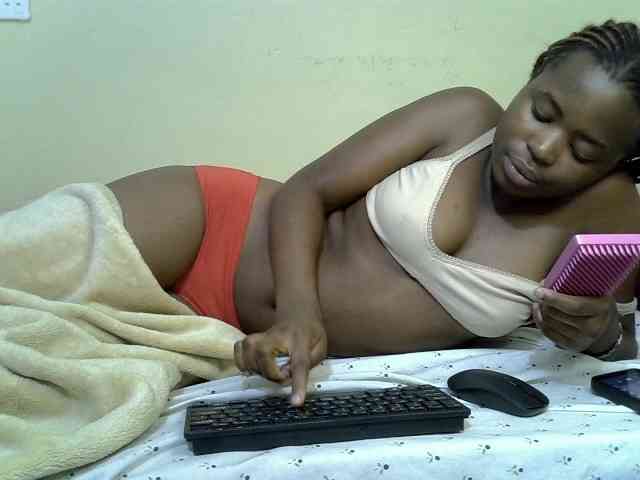 curvy-corazon webcam