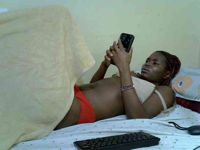 curvy-corazon webcam