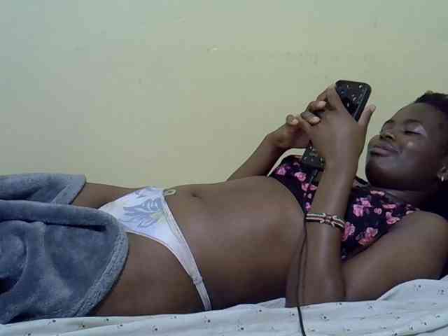 curvy-corazon webcam