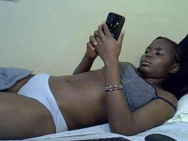 curvy-corazon webcam