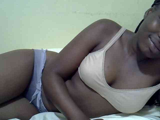 curvy-corazon webcam
