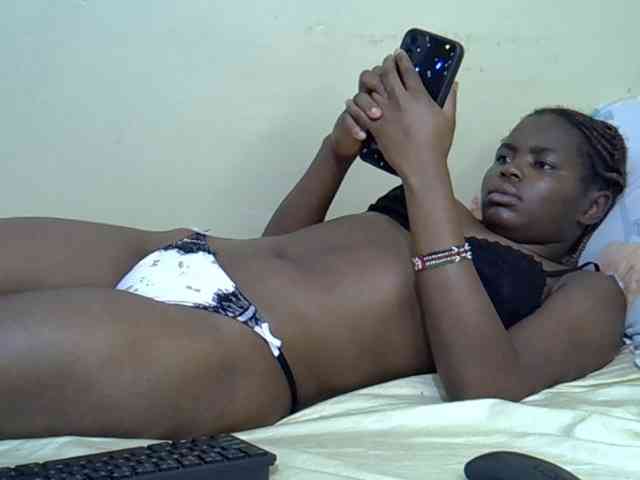 curvy-corazon webcam