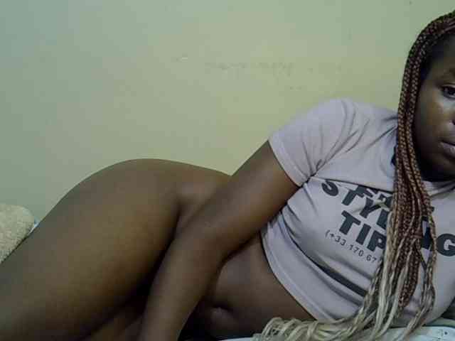 curvy-corazon webcam