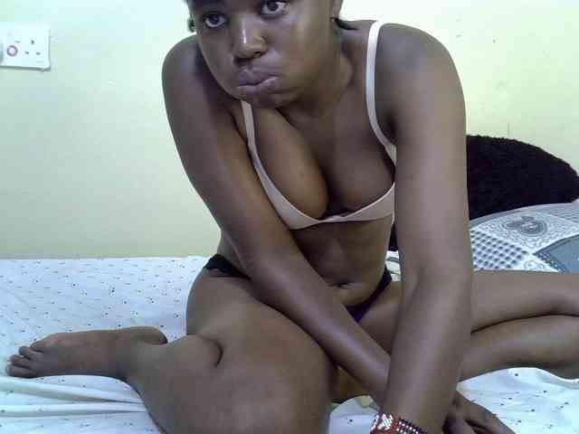 curvy-corazon webcam