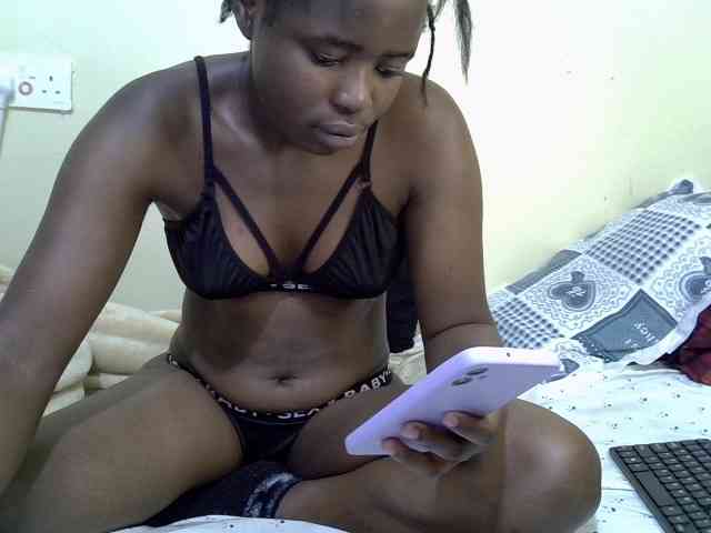 curvy-corazon webcam