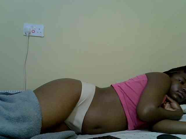 curvy-corazon webcam