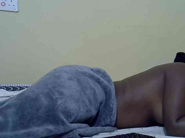 curvy-corazon webcam