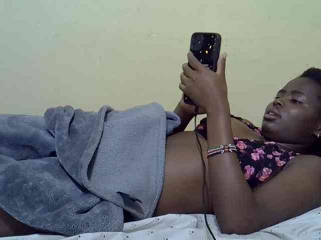 curvy-corazon webcam
