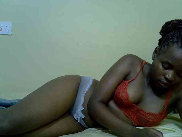 curvy-corazon webcam