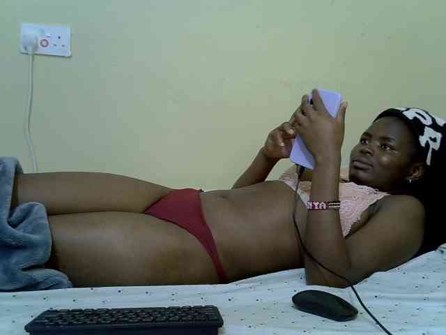 curvy-corazon webcam