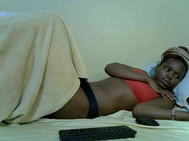 curvy-corazon webcam