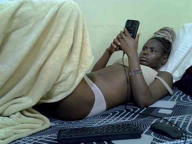 curvy-corazon webcam