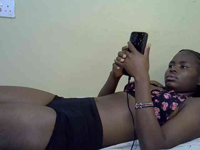 curvy-corazon webcam