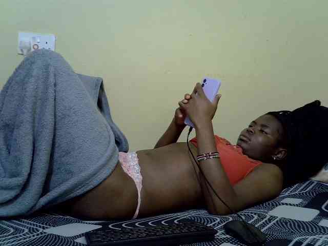 curvy-corazon webcam