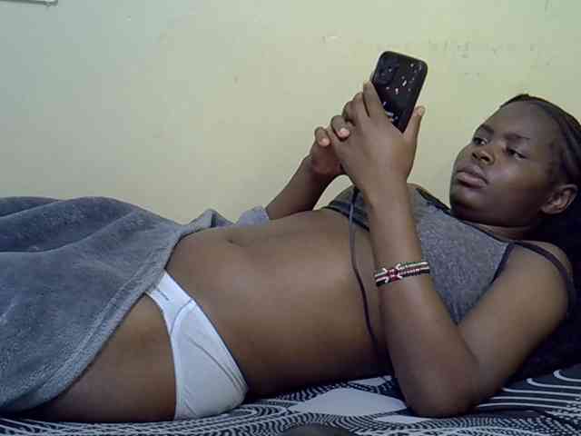 curvy-corazon webcam