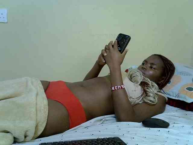 curvy-corazon webcam