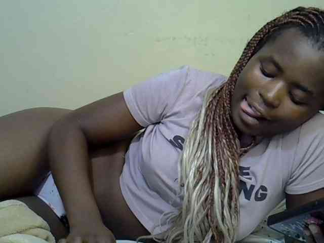 curvy-corazon webcam