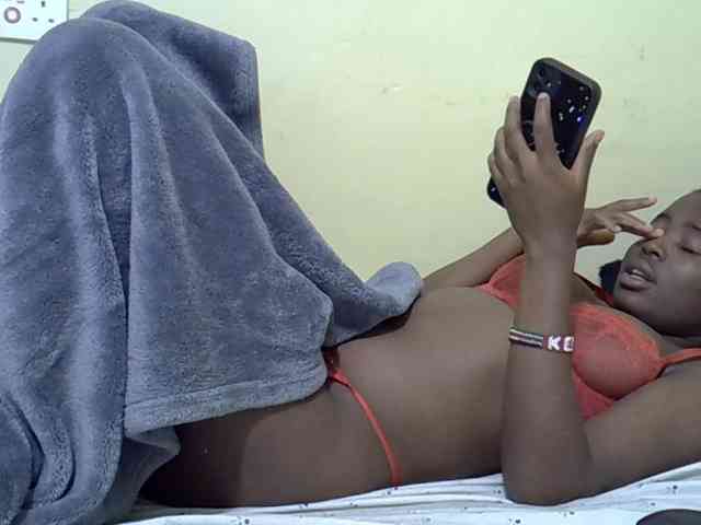 curvy-corazon webcam