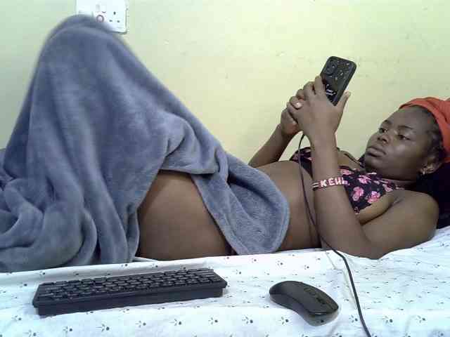 curvy-corazon webcam