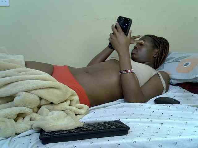 curvy-corazon webcam