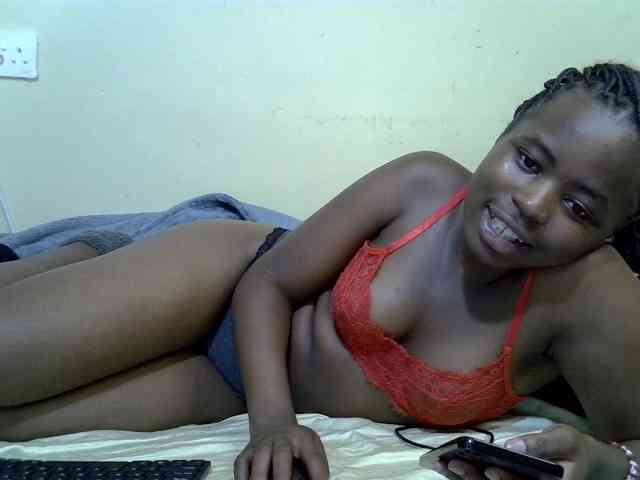 curvy-corazon webcam