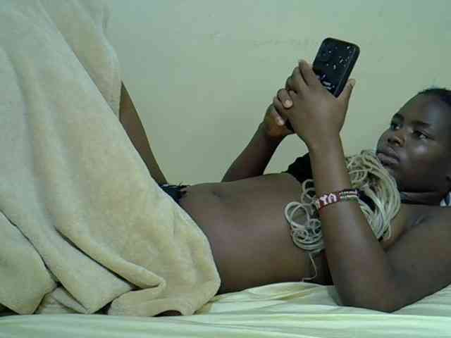 curvy-corazon webcam