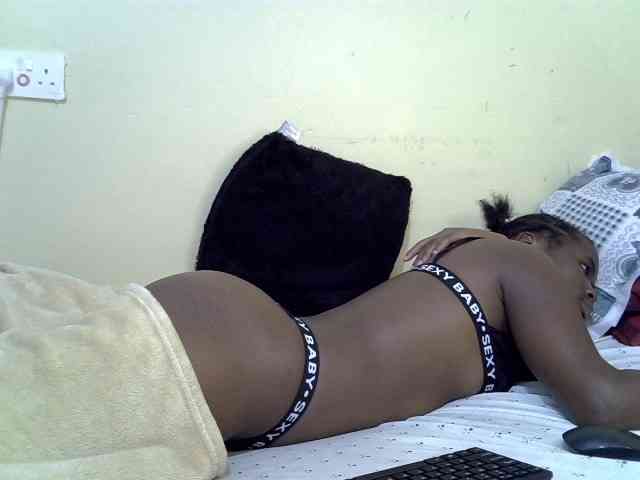 curvy-corazon webcam