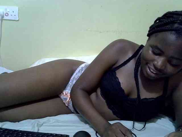 curvy-corazon webcam