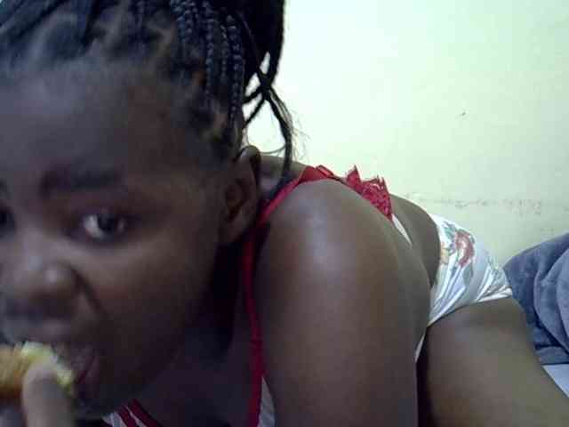 curvy-corazon webcam