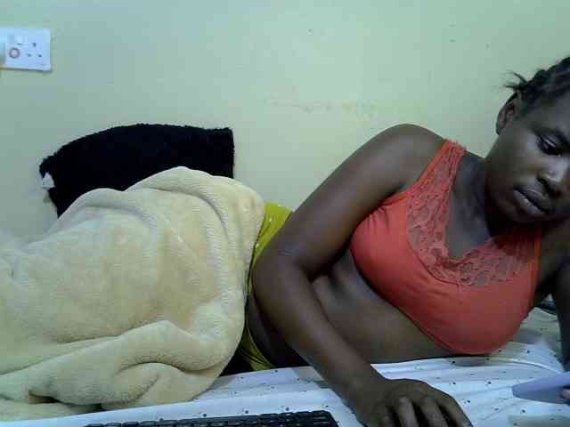 curvy-corazon webcam