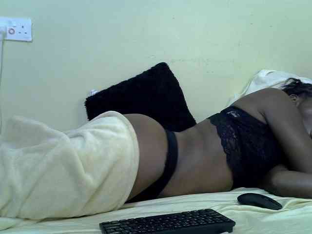 curvy-corazon webcam