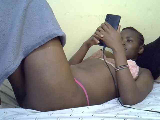 curvy-corazon webcam