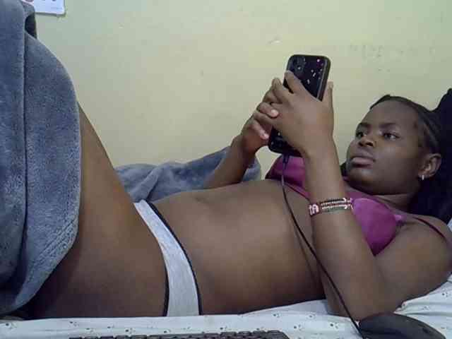 curvy-corazon webcam