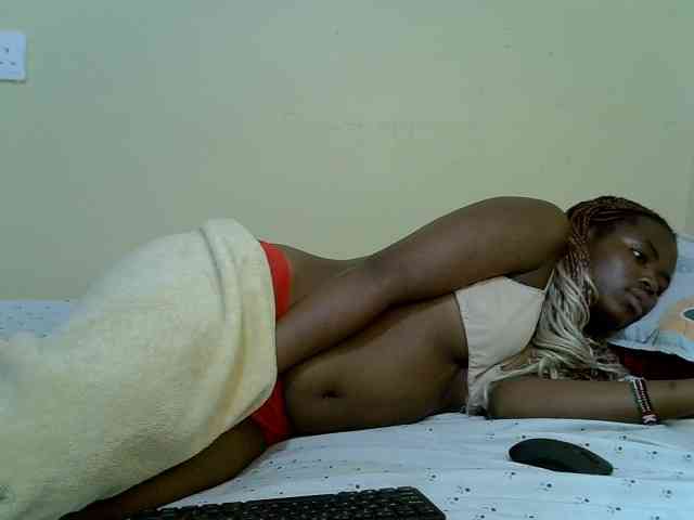 curvy-corazon webcam