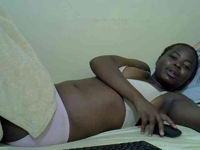 curvy-corazon webcam