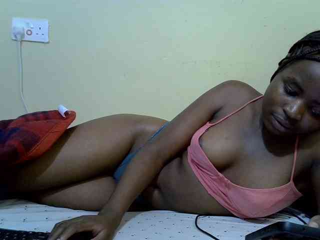 curvy-corazon webcam