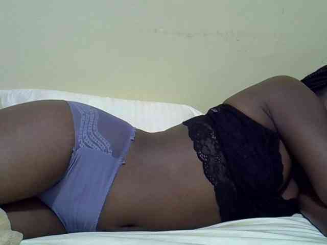 curvy-corazon webcam