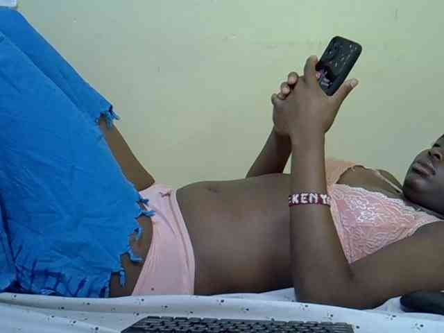 curvy-corazon webcam
