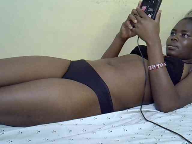 curvy-corazon webcam