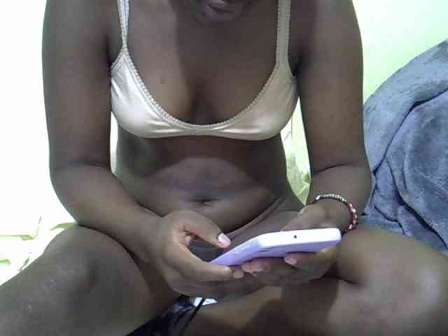 curvy-corazon webcam