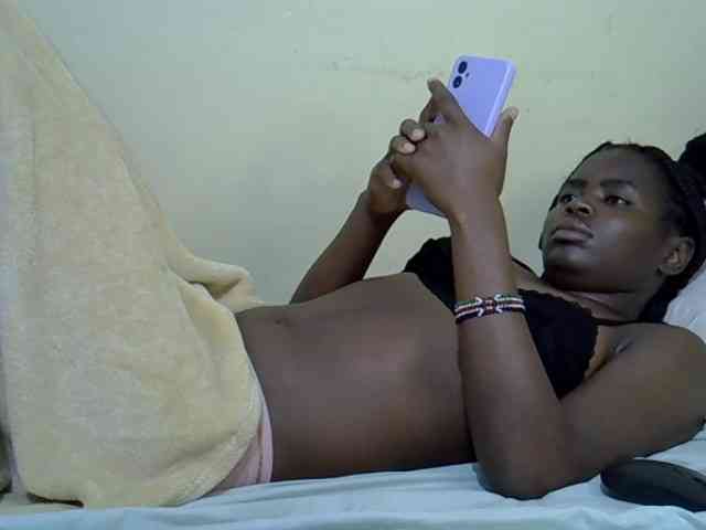 curvy-corazon webcam