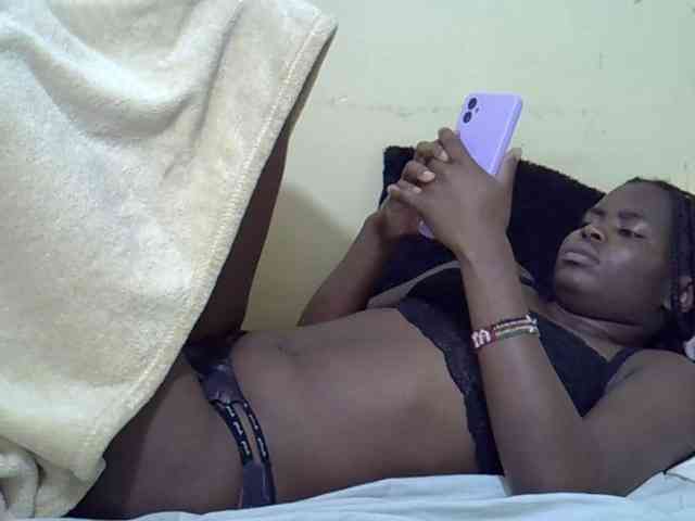 curvy-corazon webcam