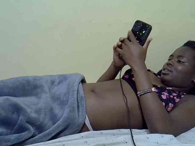 curvy-corazon webcam
