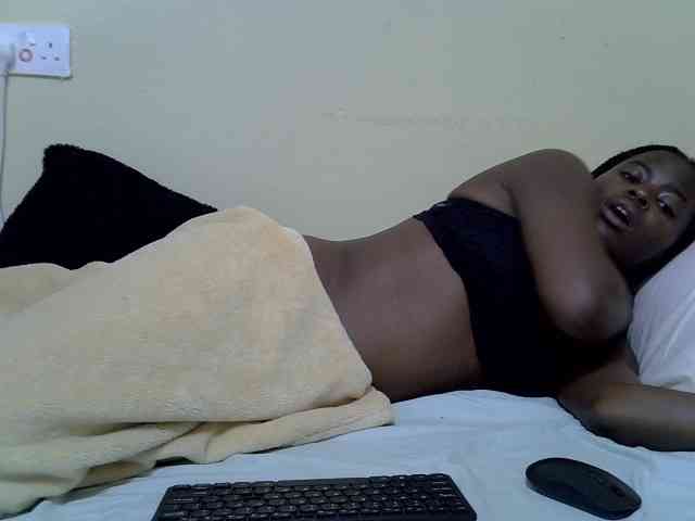curvy-corazon webcam